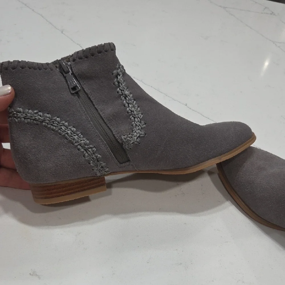 Jack Rogers Charcoal Suede Ankle Booties Sz6m Leather Upper New Without Tag